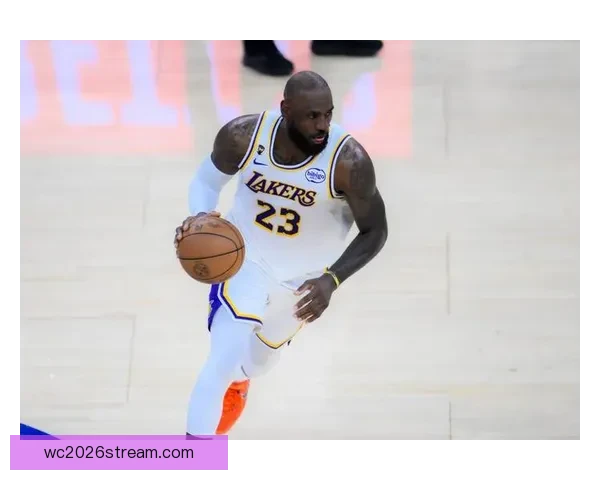 揭秘湖人冲冠背后詹姆斯带头拼搏 41岁老将仍无惧疲劳引领队友出战